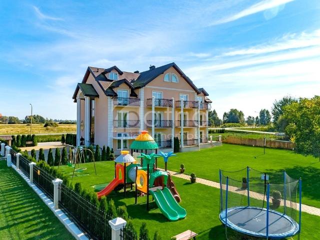 Na sprzedaż pensjonat 820 m² z 22 pokojami i ogrodem w Darłówku