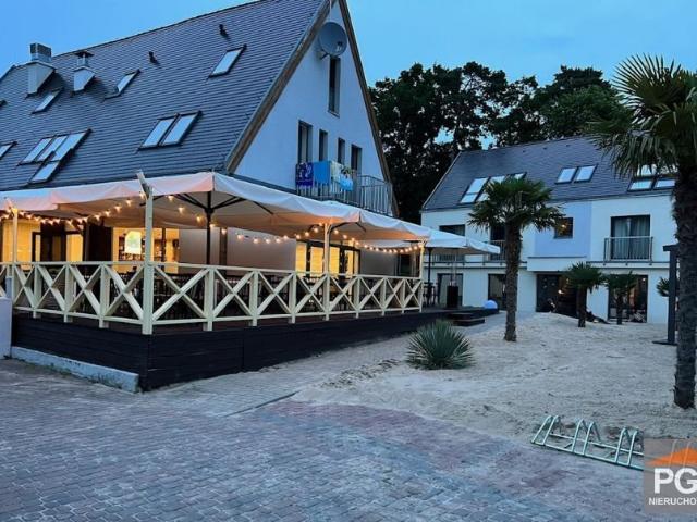 Pensjonat 830 m2 z kawiarnią, 30 pokoi, blisko plaży