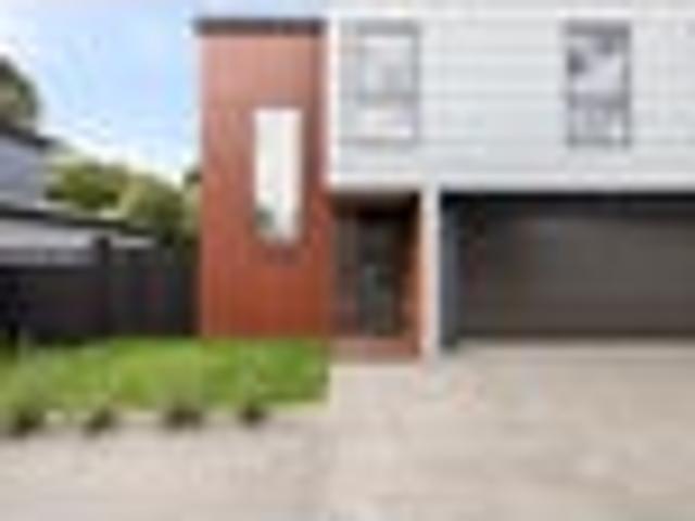 Peaceful and Private Executive Townhouse