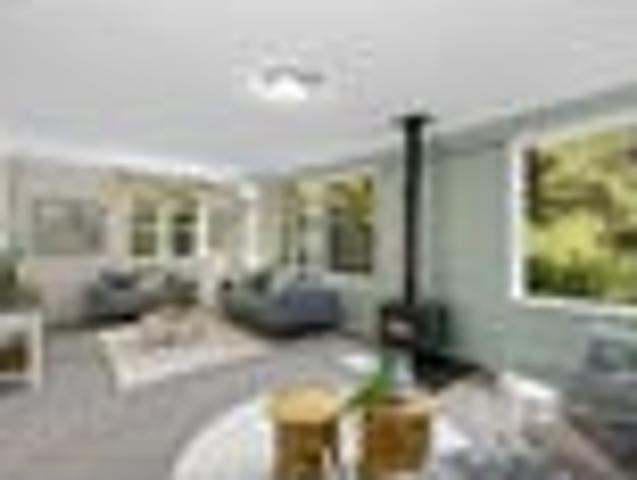 Peaceful Botanic setting/delightful family home
