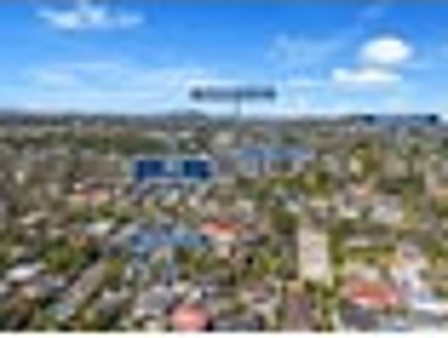 Peaceful Contemporary Living in Waterview