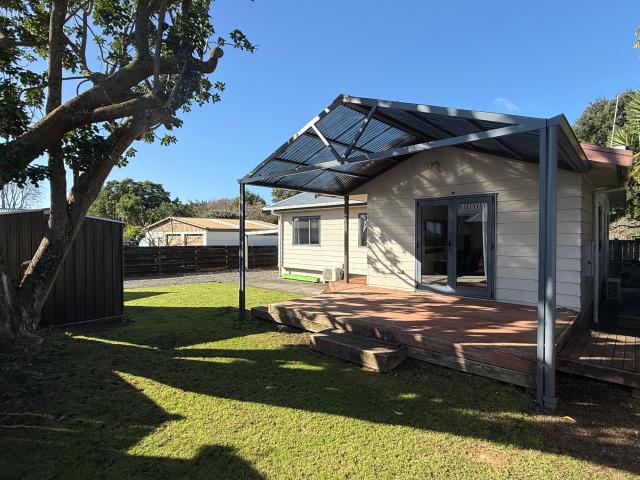 Peaceful Family Living with Direct Park Access