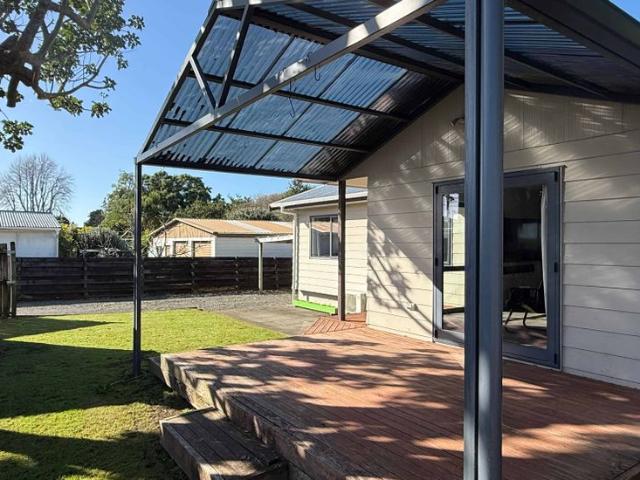 Peaceful Family Living with Direct Park Access