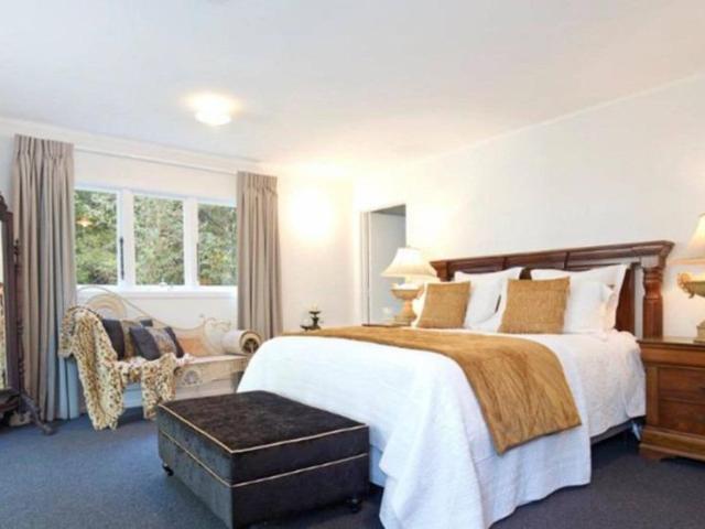 Peaceful Lifestyle Living with Pool, Studio &.