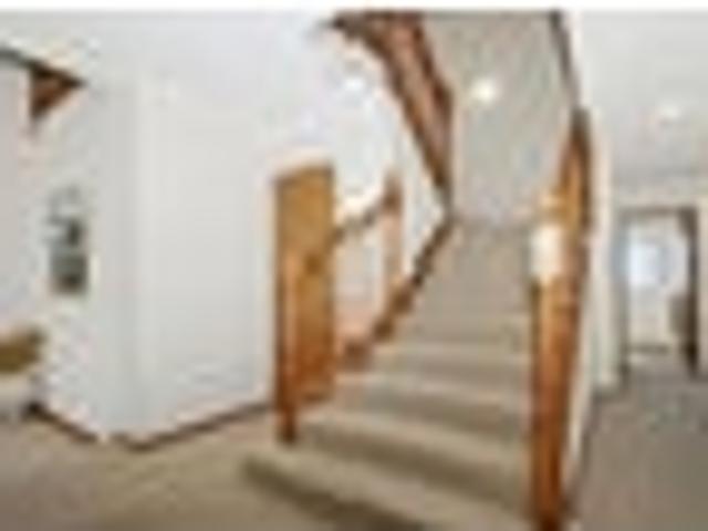 Spacious Family Living with Views!
