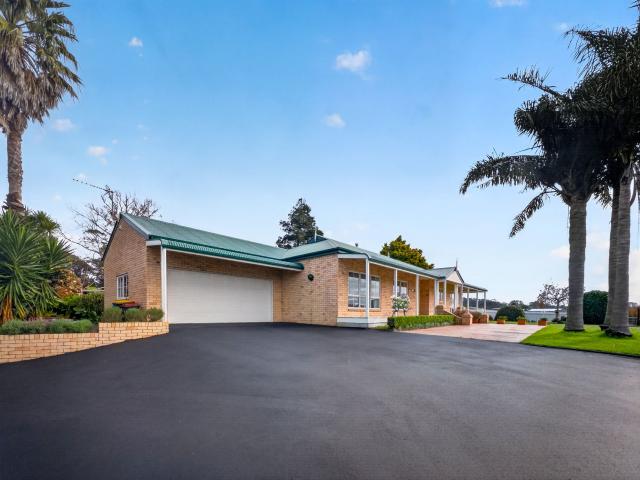 Peaceful, Low Maintenance Single Level Living