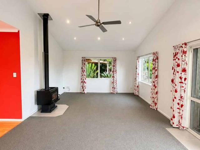 Peaceful Rural Living in Popular Te Kamo
