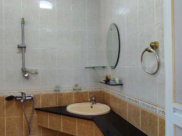 Peakview Estate D16, Terrace