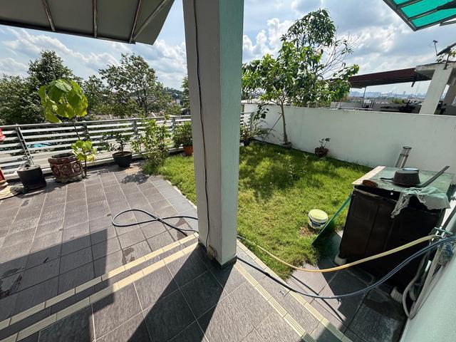 Pearl Avenue Condo Kajang Fully Furnish Garden unit with extra land