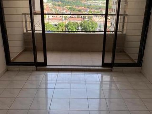 Pearl Garden Condo Sungai Ara 1100SF 3Bedrooms CORNER UNIT Renovated