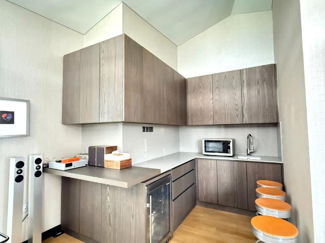 Pearl Island D4, Detached