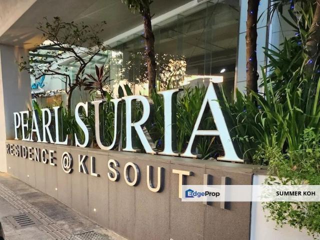 Pearl Suria