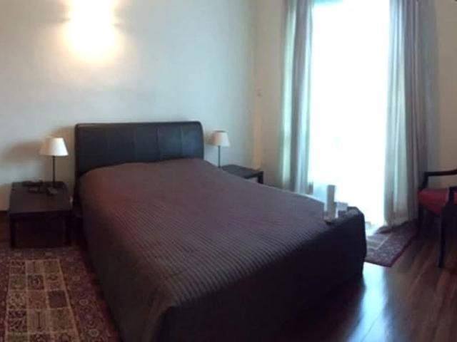 Pebble Bay D15, Condominium