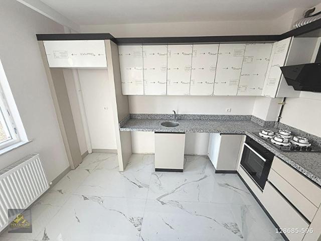 PEKTAŞLAR'DAN * AYAŞ YOLUNA YAKIN ULTRA GENİŞ 3+1 DAİRE !