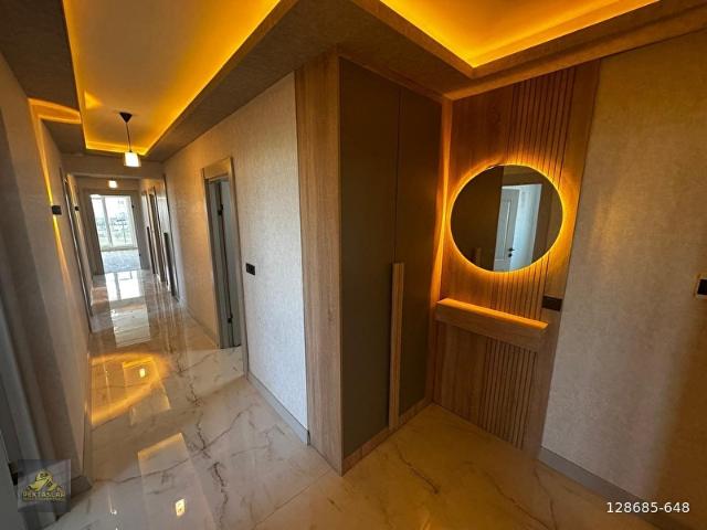 PEKTAŞLAR'DAN * BULVAR ÜZERİNDE CAM BALKONLU IŞIL IŞIL 3+1 DAİRE !