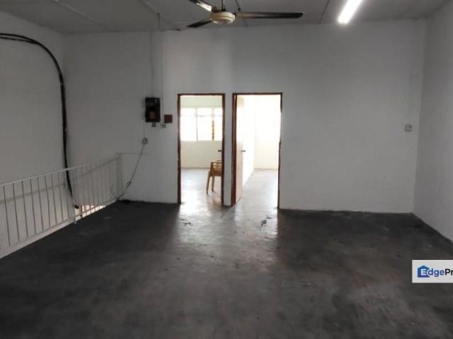 PEKAN MANTIN