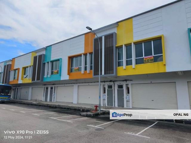 Pekan Nanas @ Jln Permata 2 Story Shop Lot