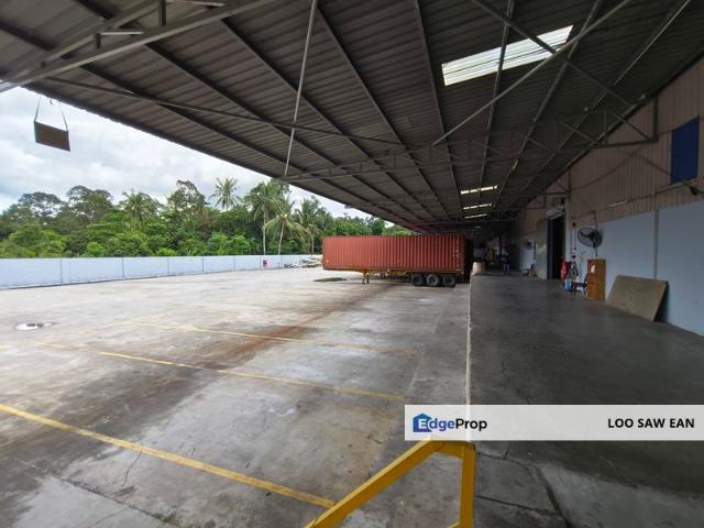 Pekan Nenas factory