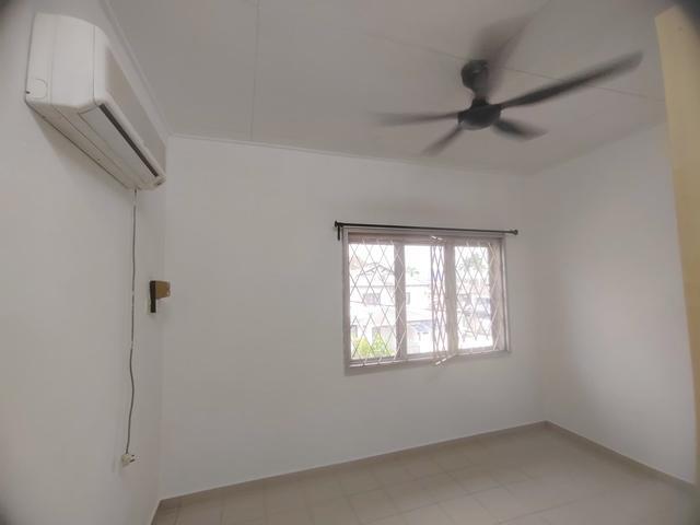 Pekan sg Besi 13 minit naik kereta teres 2 tingkat tiada perabot
