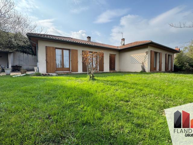 Pélussin Maison familiale de 140 m2 avec sous sol aménageable sur terrain de 1600 m2 Vue dégagée, au calme