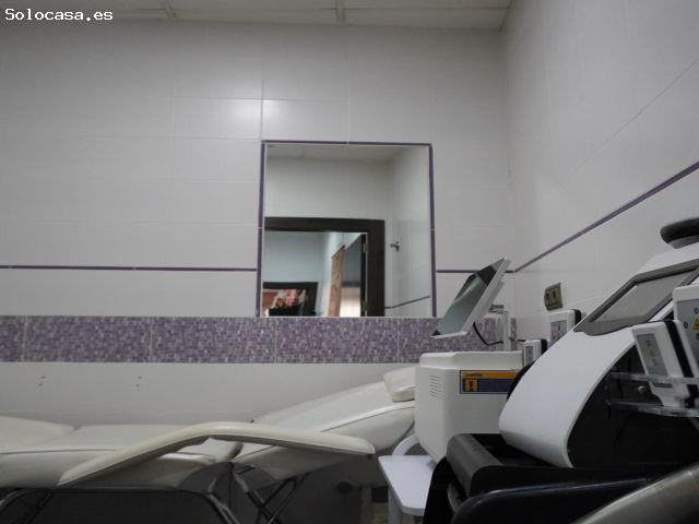 PELUQUERIA Y ESTÉTICA EN ALQUILER