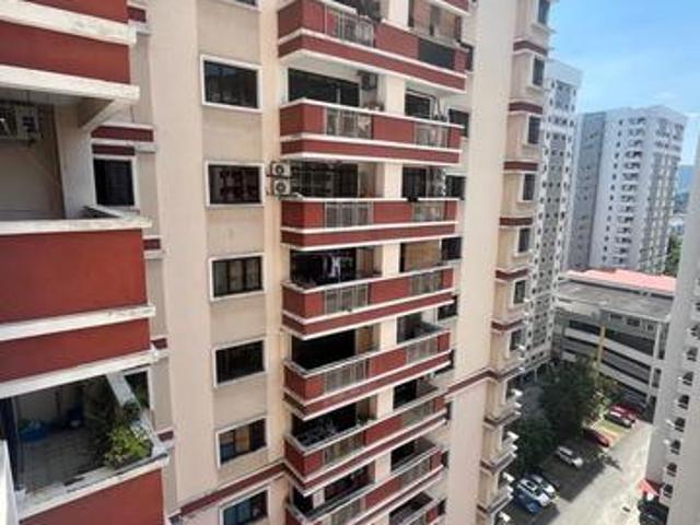 Pelangi astana condominium corner lot Built up 1216sf pool view