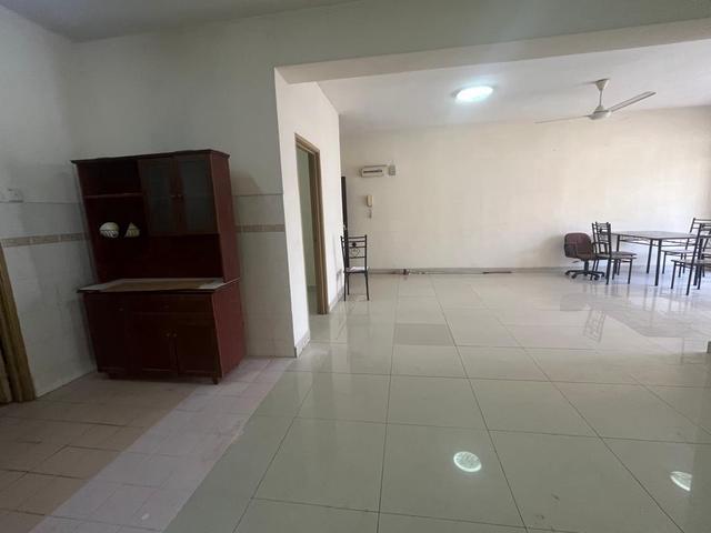 Pelangi astana condominium corner lot 1216sf pool view 370k only