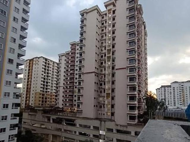 Pelangi Damansara Apartment Good Condition House Easy Loan Approve