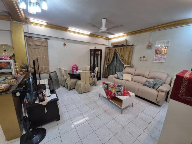 PELANGI DAMANSARA CONDO Actual AMAZING Reno CORNER LOT Low Deposit