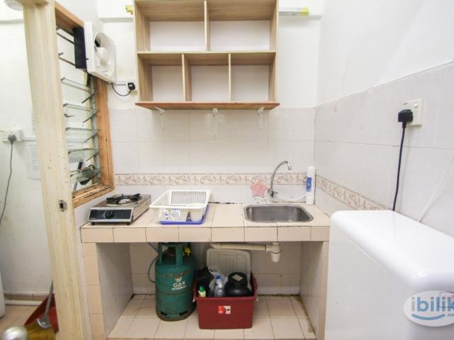Pelangi damansara female unit single room with aircond````