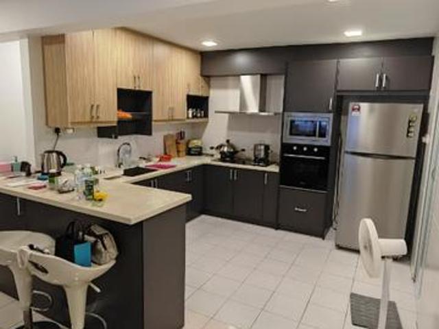 Pelangi Heights Renovated Fully Furnished Freehold Condo Klang