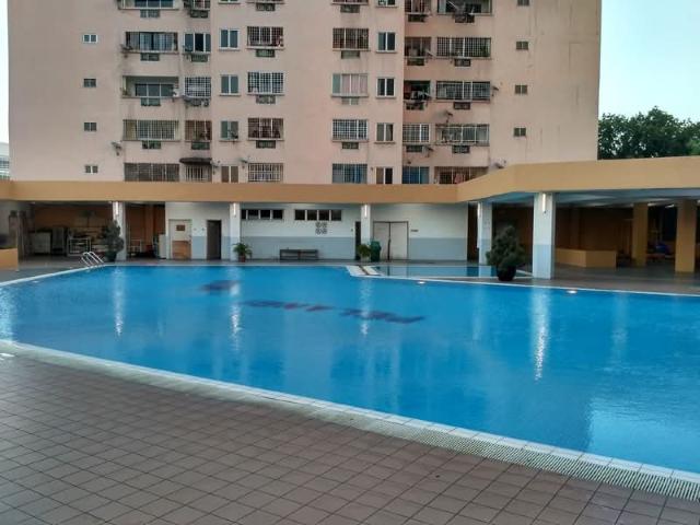 Pelangi Indah Condominium, Jalan Kuching