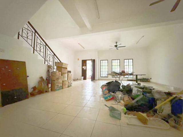 Pelangi Indah Double Storey Terrace House 4bed Ulu Tiram Johor