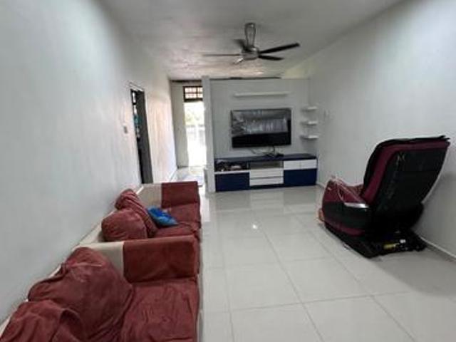 Pelangi Indah jalan Lawa Single sty House for rent