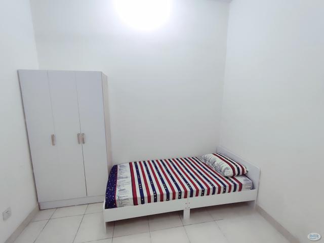 Pelangi Utama Condominium small room