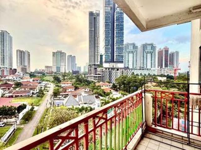 Pelita Indah Condominium JB Town CIQ 4 Bed 4 Bath Partial Furnished