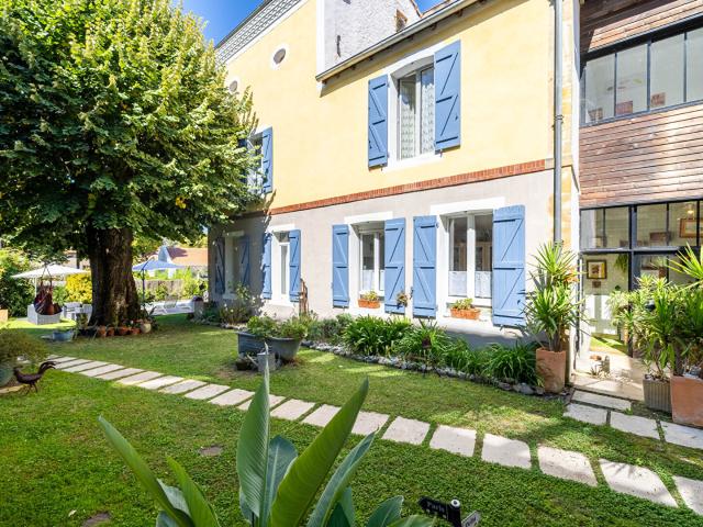Pépite au coeur de la ville: prestige, charme et revenus immédiats
