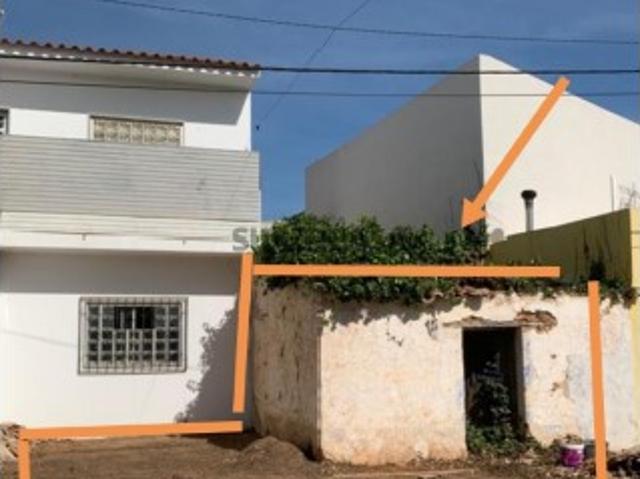 Pequena casa antiga para renovar perto de Vila Nova de Cacela, Algarvev