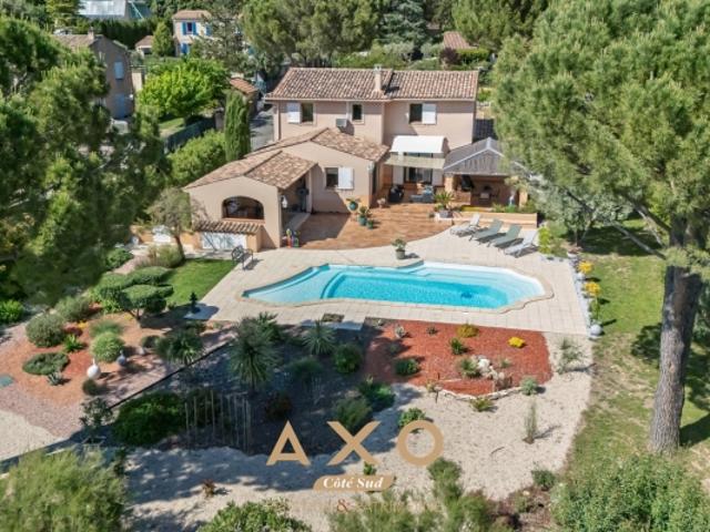 PERTUIS – MAISON – 200 m² – 4 CHAMBRES – PISCINE – POOL HOUSE – TERRAIN 2 000 m² – 920 000 €