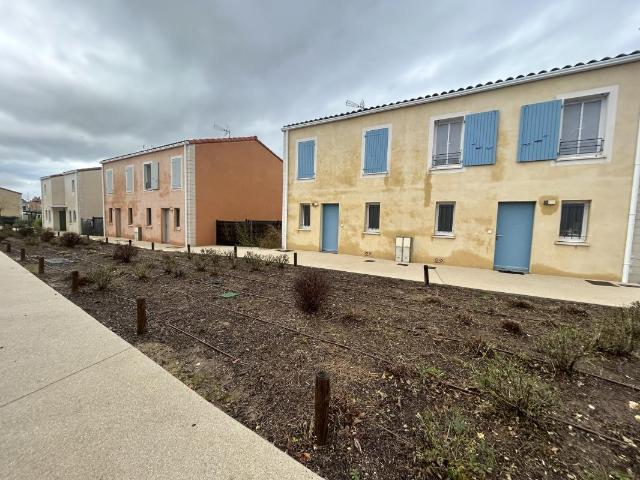 Pertuis proche toutes commodités villa récente avec terrasse jardin 3 chambres parking