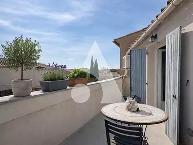Pertuis 84120 Achat / Vente appartement 2 pièces t2 au dernier étage