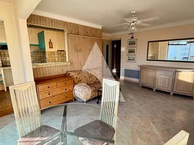 Pertuis 84120 Achat / Vente appartement 3 pièces t3 au dernier étage cave