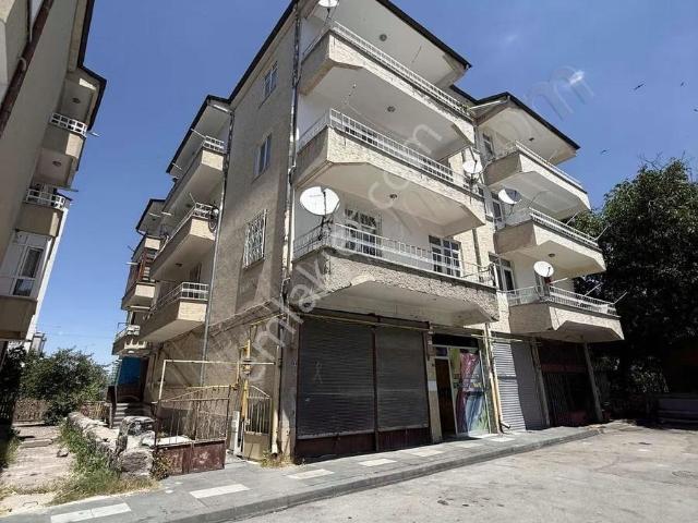 Pervane Mahallesi Bakımlı 3+1 Kiralık Daire