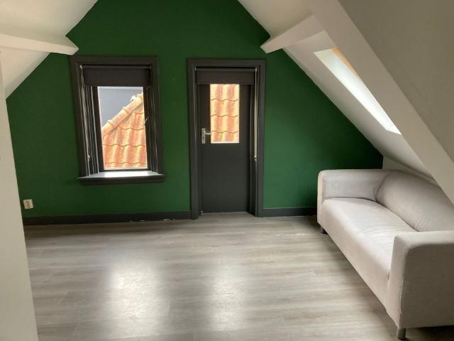 Per direct beschikbaar midden in het centrum van Breda, een mooi 2 kamer appartement