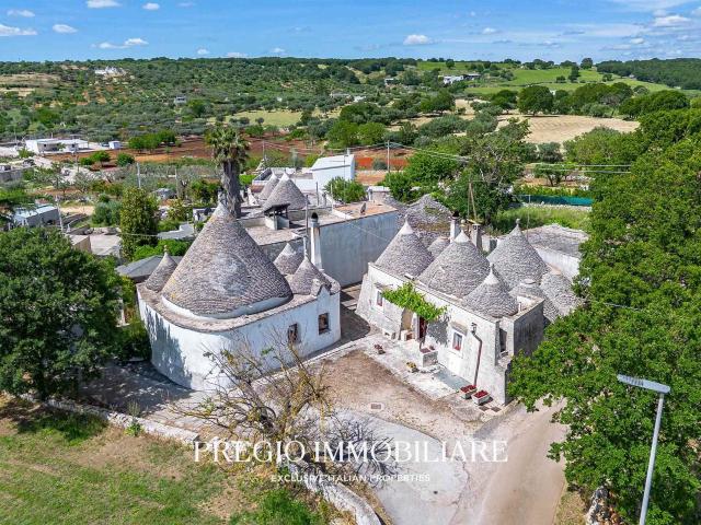 Per la prima volta sul mercato, presentiamo un'incantevole p. 373m² Alberobello