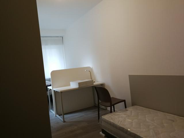 PER STUDENTESSE ! NR. 2 POSTI LETTO IN STANZA DOPPIA APPARTAMENTO TRENTO VIA ZARA