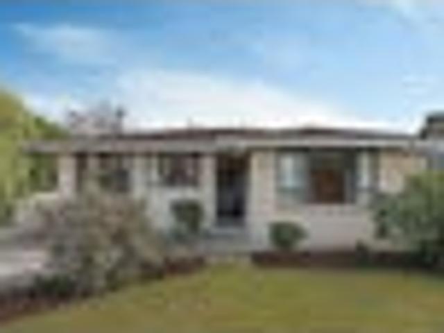 PERCY STREET PERFECTION: SUN, PRIVACY & VIEWS