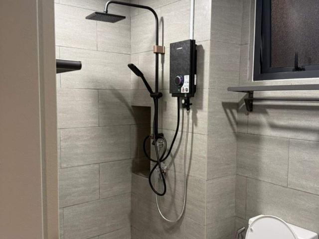 Perfect Medium Room for Working Adults