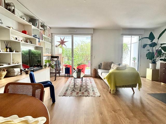 Perfect apartment in Aubervilliers with garden