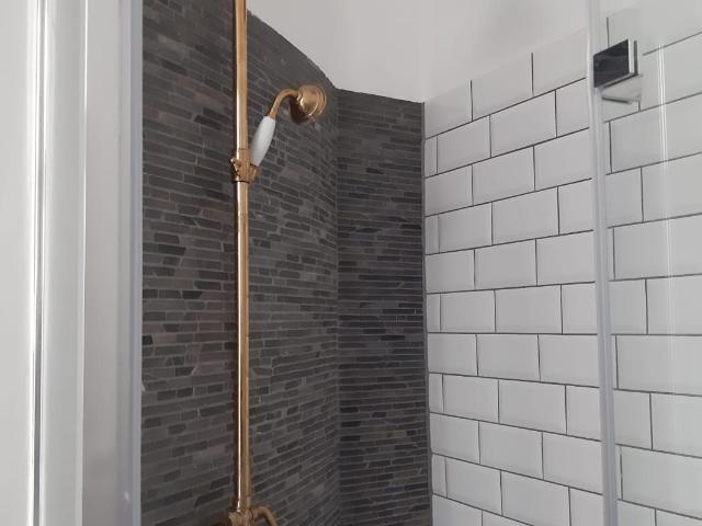 Perfect, fantastic newly renovated apartment conveniently located, Berlin, Berlin Amsterdam Apartments for Rent